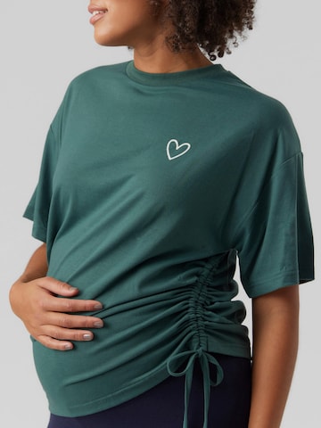 Tricou 'Emma' de la MAMALICIOUS pe verde