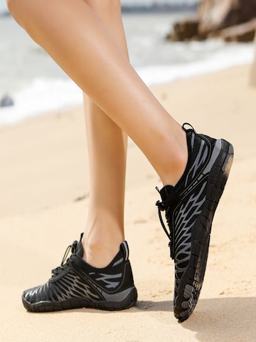 HUSKSWARE Water Shoes in Black