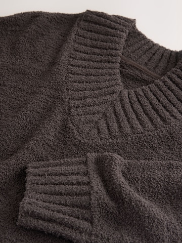 Next Collegepaita värissä ruskea