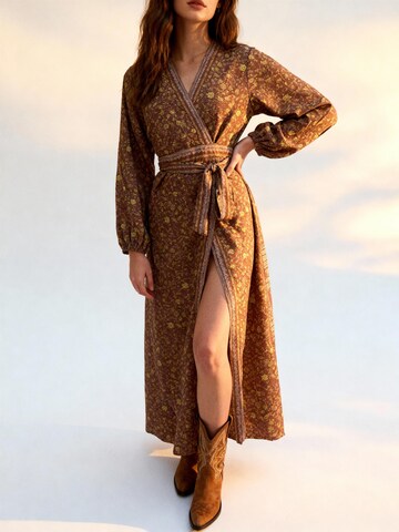 Shop Karey Kimono‌ in Braun