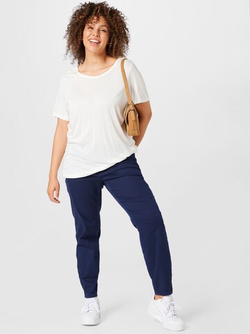 Regular Pantalon chino 'HOT SEVEN' Vero Moda Curve en bleu