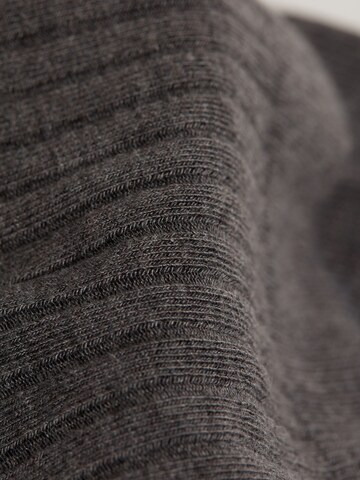 CALZEDONIA Socks in Grey: front