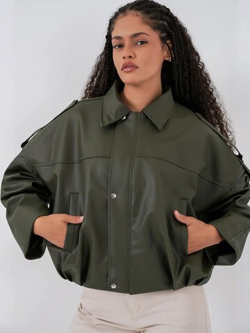 Giacca di mezza stagione di Bigdart in verde: frontale