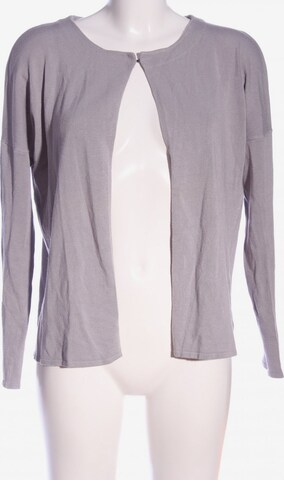 Rosa & Rose Cardigan in M in Grey: front