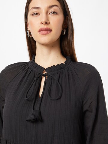 Rochie 'Dianella' de la Thought pe negru