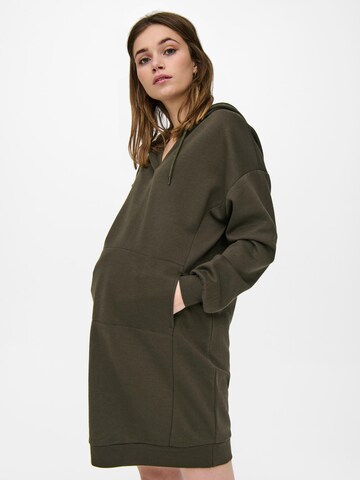 Only Maternity فستان بلون أخضر