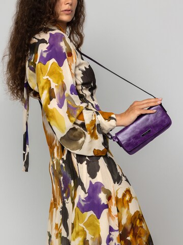 Picard Schultertasche 'Better Me' in Lila