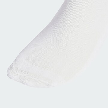 Chaussettes ADIDAS ORIGINALS en blanc
