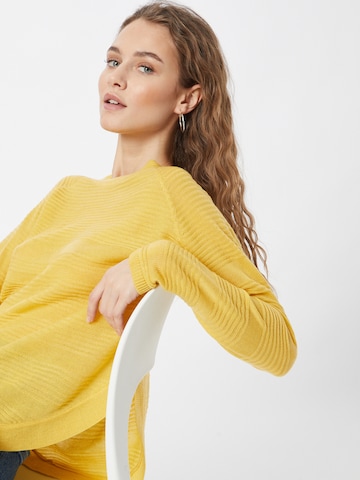 Pull-over 'CAVIAR' ONLY en jaune