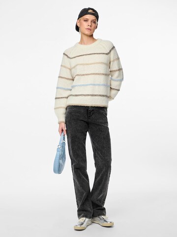 Pull-over 'Nelia' PIECES en beige