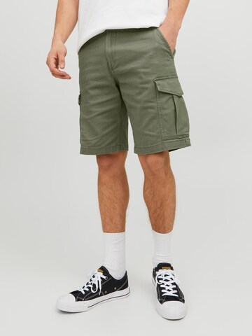 regular Pantaloni cargo 'Joe' di JACK & JONES in verde: frontale