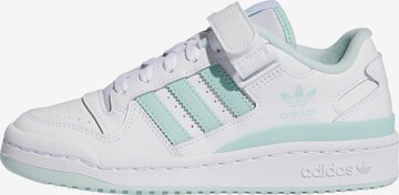 Baskets 'Forum' ADIDAS ORIGINALS en blanc : devant