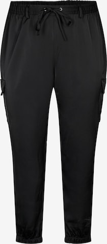 Effilé Pantalon cargo 'DANI' Zizzi en noir : devant