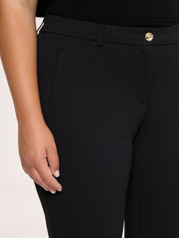 Coupe slim Pantalon Fiorella Rubino en noir