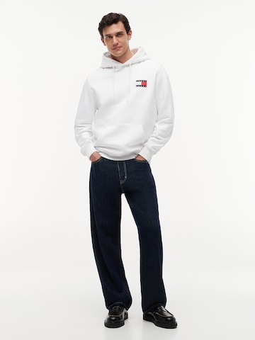 Tommy Jeans Mikina 'Essential' - Biela