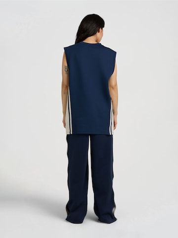 Bluză de molton de la AND1 pe albastru