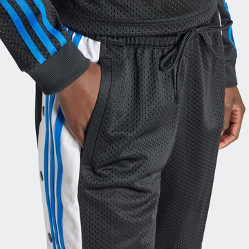 ADIDAS ORIGINALS Loosefit Sporthose in Schwarz