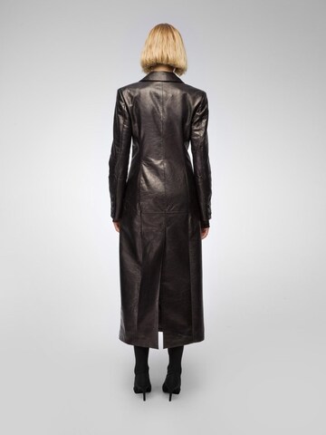 V S P Between-Seasons Coat 'Laurence' in Black