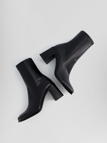 Bershka Bootie in Black