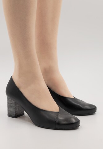 usha BLACK LABEL Pumps in Black