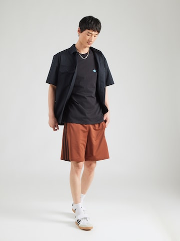 ADIDAS ORIGINALS Särk 'Ess', värv must