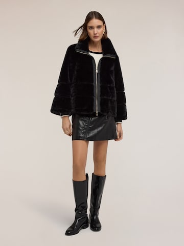 MOTIVI Winter coat in Black