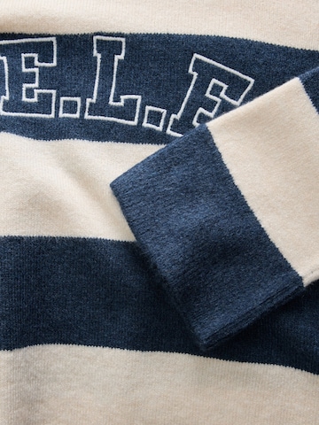 self. Sweater in Blue