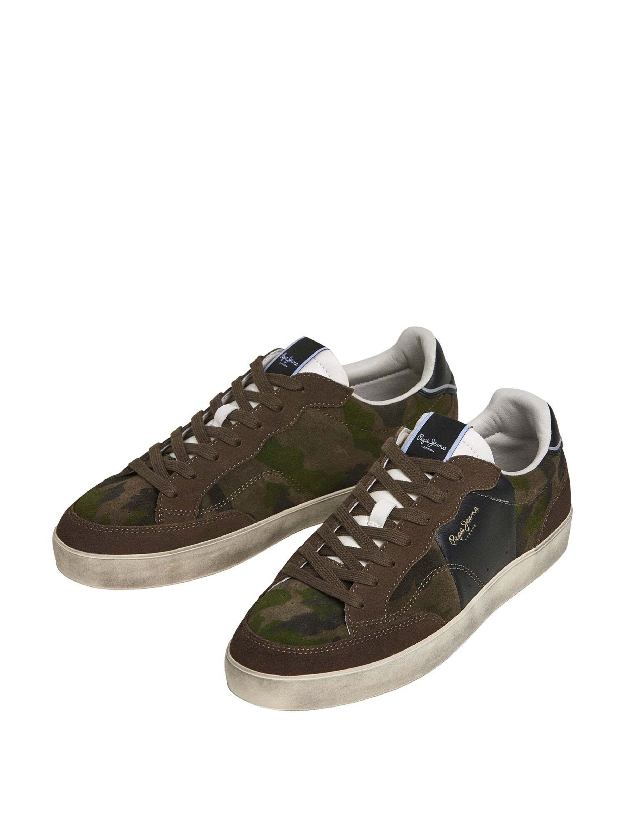 Pepe Jeans Sneakers laag 'Lane Camo' in Groen