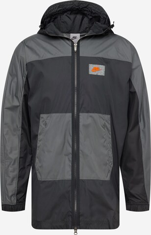 Veste mi-saison Nike Sportswear en gris : devant