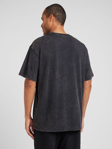 UNDER ARMOUR Funktionsskjorte i sort