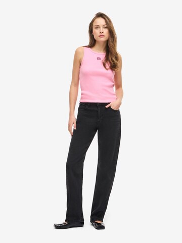 Noisy may Overdel 'NMMaya' i pink