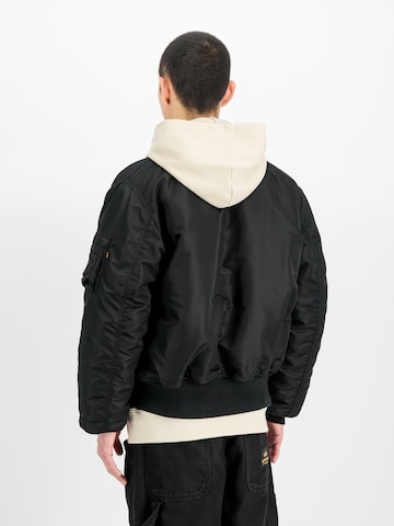 ALPHA INDUSTRIES Jacke in Schwarz: Rückseite