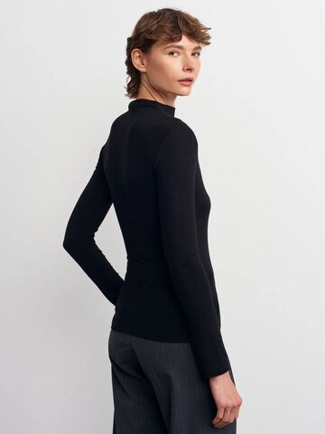 Dilvin Blouse in Black