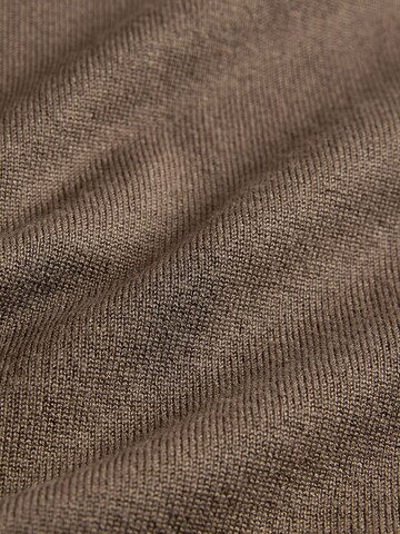 The SetPulover - smeđa boja