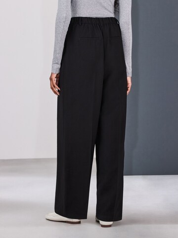Next Wide leg Veckad byxa i svart