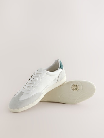 Next Låg sneaker i blandade färger