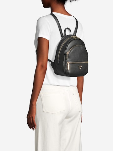 GUESS Rucksack'MANHATTAN II BACKPACK' in Schwarz ABOUT YOU