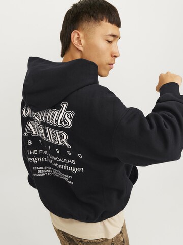 JACK & JONES Sweatshirt in Zwart
