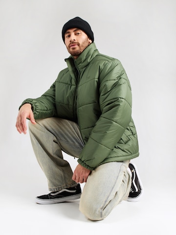 žalia VANS Žieminė striukė 'Hillgate'