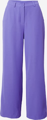 SISTERS POINT - Pantalón 'VAGNA' en lila: frente