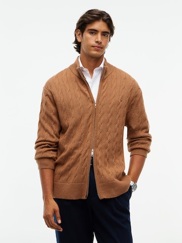 TOMMY HILFIGER Strickjacke in Braun: Vorderseite