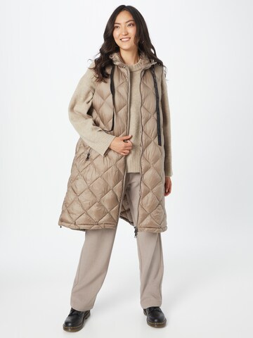 Gilet 'GINA' di No. 1 Como in marrone