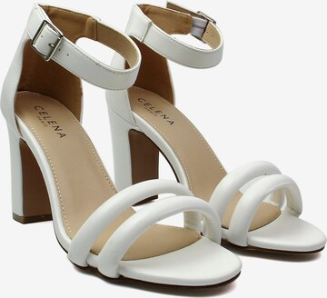 Celena - Sandalias con hebilla 'Chelsie' en blanco