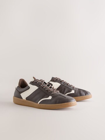 Baskets basses 'Forever Comfort' Next en marron