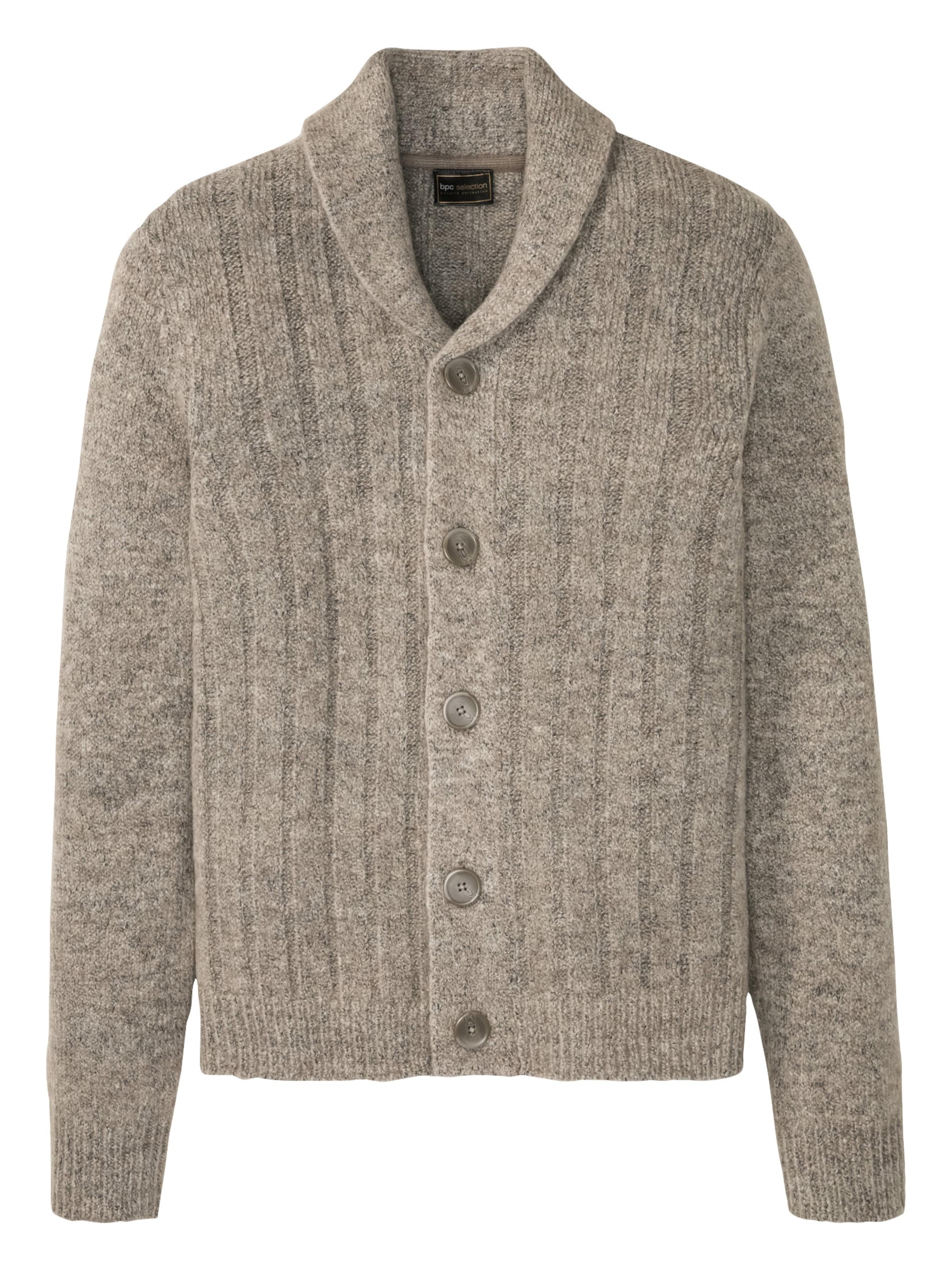bonprix Strickjacke in Beige: Vorderseite