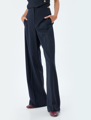 Koton Wide leg Trousers in Blue: front