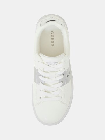 GUESS Sneakers in White