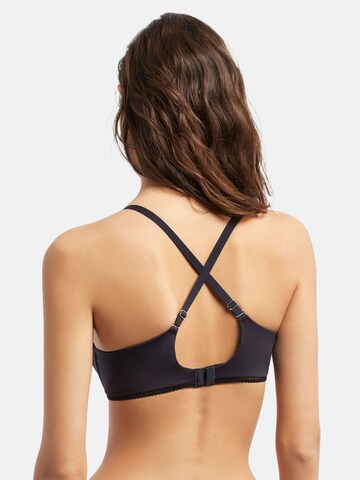 Gisela T-shirt Bra in Black
