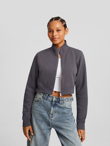 Bershka Sweatjacke in Grau: predná strana