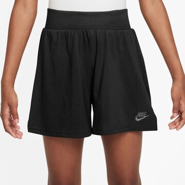 Nike Sportswear Regular Trousers in Black